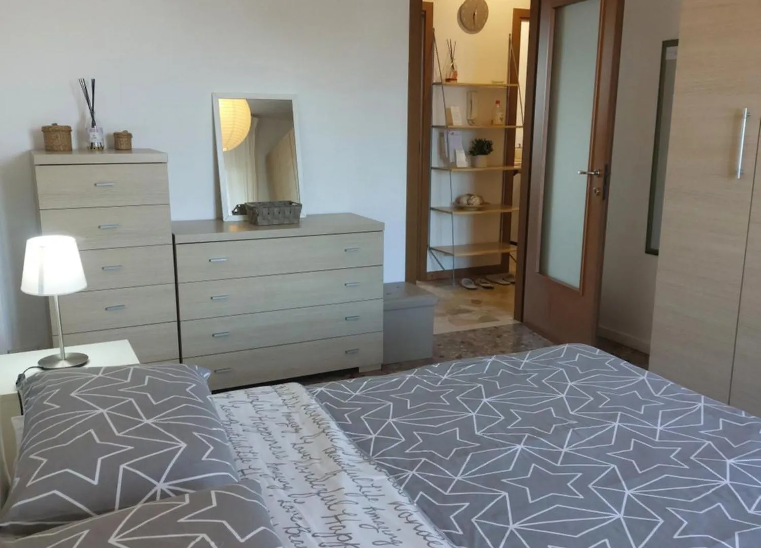 Milan Panoramic Top Floor Flat 0*,  إيطاليا